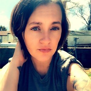 Meet your Posher, Clarissa